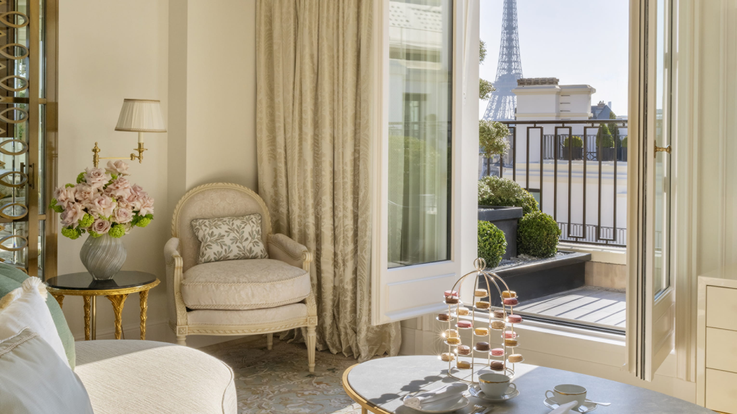 Four Seasons Hotel George V — Penthouse Suite